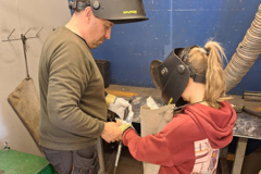 Een Lassende Keukenmedewerker Rh