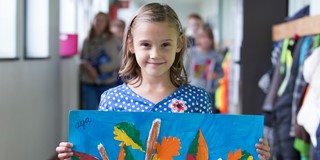 1 kind - school - schilderen - lager onderwijs - creatief - horizontaal (5).jpg