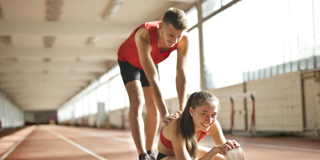 Twee Jonge Atleten Aan Het Trainen Rh