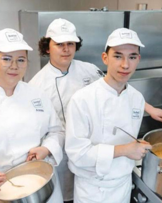 Drie Jonge Koks In Spe Van Hotelschool Hasselt Rh