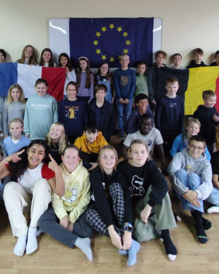 Klas 5 En 6 Uit GO! Basisschool De Wegwijzer Assenede Gaat Met Erasmus Naar School In Frankrijk Rh