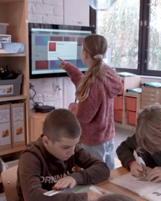 Kinderen In De Klas Apart Bezig Rh