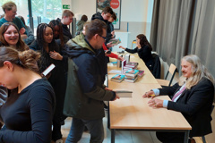 Ilja Leonard Pfeijffer Op Bezoek In GO! Atheneum Beveren 3