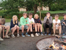 Met De Hele Klas Rond Het Kampvuur