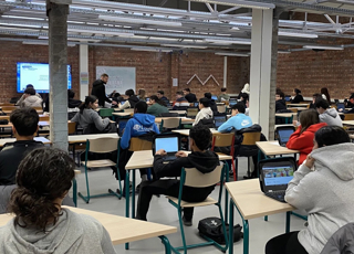 Aula Met Studenten Rh