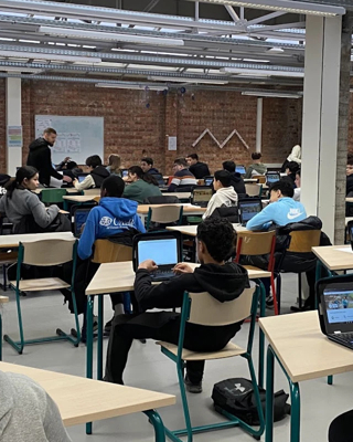 Aula Met Studenten Rh