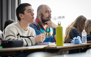 Bockie In De Klas Naast Leerling