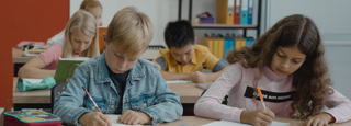 Leerlingen Aan Het Schrijven In De Klas Rh