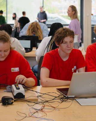 Drie Leerlingen STEM Rh