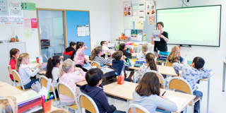 Leerkracht Voor Klas In Bao Rh